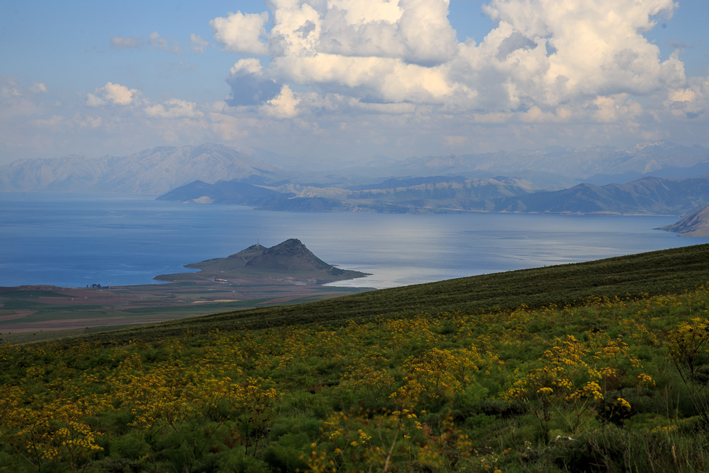 Nemrut (volcano)